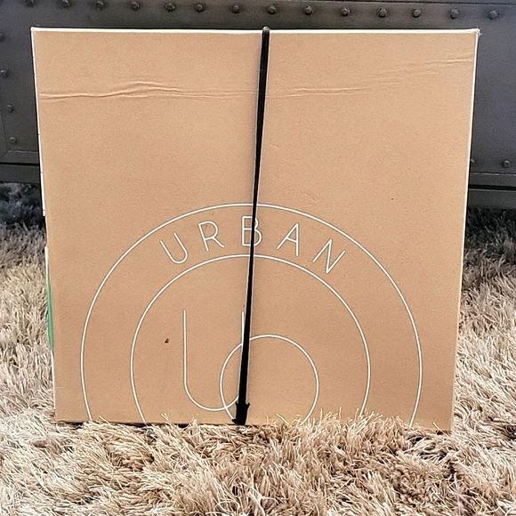 Boots - Picture 11 of 12